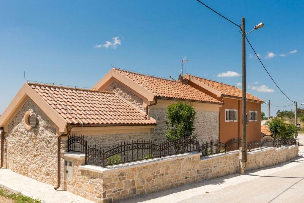 Villa Hirundo Rustica Skradin Exterior photo