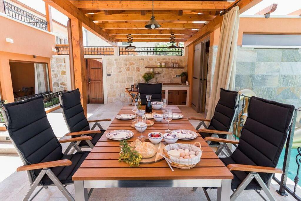 Villa Hirundo Rustica Skradin Exterior photo